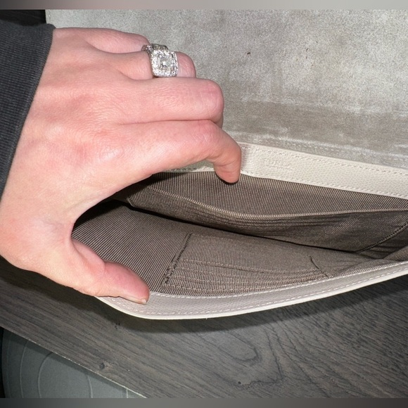 Furla Metropolis Envelope Cream and Black Clutch with Gold Hardware BEAUTIFUL! - Picture 4 of 11